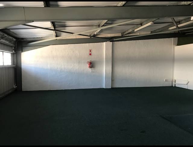 290M² WAREHOUSE RENTED IN BRIARDENE